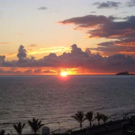 Charming In With Shared Pool Apartment *