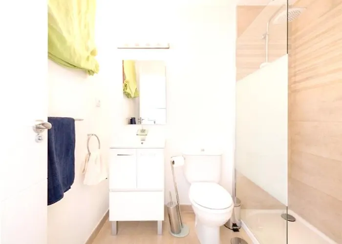 Charming In With Shared Pool *